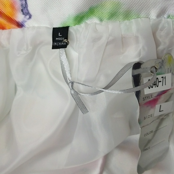 Floral skirt, Size L in Juniors - Picture 6 of 8